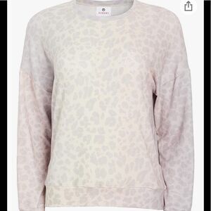 SUNDRY Women's Pastel Rainbow Leopard Cozy Sweatshirt